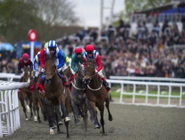 Kempton hosts the UK's only race meeting today